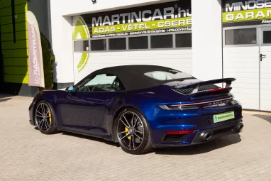 PORSCHE 911 Cabrio Turbo S PDK Gentian Blue Metallic AKRAPOVIC ++ Azonnal elvihető ++