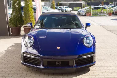 PORSCHE 911 Cabrio Turbo S PDK Gentian Blue Metallic AKRAPOVIC ++ Azonnal elvihető ++