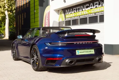 PORSCHE 911 Cabrio Turbo S PDK Gentian Blue Metallic AKRAPOVIC ++ Azonnal elvihető ++