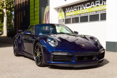 PORSCHE 911 Cabrio Turbo S PDK Gentian Blue Metallic AKRAPOVIC ++ Azonnal elvihető ++