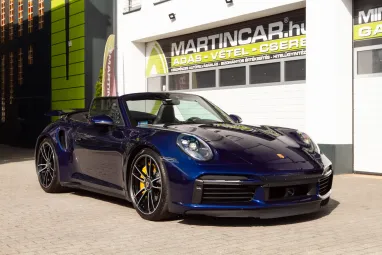 PORSCHE 911 Cabrio Turbo S PDK Gentian Blue Metallic AKRAPOVIC ++ Azonnal elvihető ++