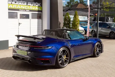 PORSCHE 911 Cabrio Turbo S PDK Gentian Blue Metallic AKRAPOVIC ++ Azonnal elvihető ++