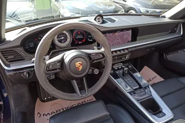 PORSCHE 911 Cabrio Turbo S PDK Gentian Blue Metallic AKRAPOVIC ++ Azonnal elvihető ++