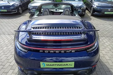 PORSCHE 911 Cabrio Turbo S PDK Gentian Blue Metallic AKRAPOVIC ++ Azonnal elvihető ++