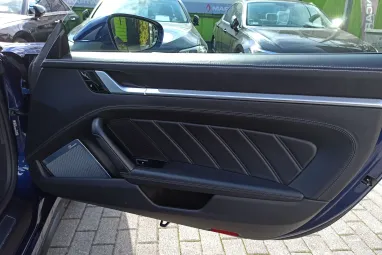 PORSCHE 911 Cabrio Turbo S PDK Gentian Blue Metallic AKRAPOVIC ++ Azonnal elvihető ++