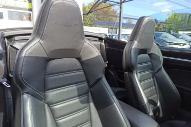 PORSCHE 911 Cabrio Turbo S PDK Gentian Blue Metallic AKRAPOVIC ++ Azonnal elvihető ++