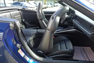 PORSCHE 911 Cabrio Turbo S PDK Gentian Blue Metallic AKRAPOVIC ++ Azonnal elvihető ++