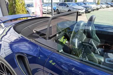 PORSCHE 911 Cabrio Turbo S PDK Gentian Blue Metallic AKRAPOVIC ++ Azonnal elvihető ++