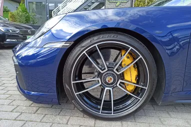 PORSCHE 911 Cabrio Turbo S PDK Gentian Blue Metallic AKRAPOVIC ++ Azonnal elvihető ++
