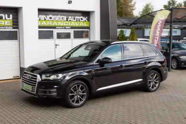 AUDI Q7 50 TDI quattro Tiptronic ic S-Line Orca Black Metallic +1.Tulajdonos +Eredeti Magyar Autó+Végig Vez. Szervizkönyv +3X-s GARANCIA !!