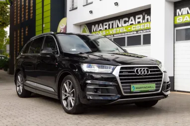 AUDI Q7 50 TDI quattro Tiptronic ic S-Line Orca Black Metallic +1.Tulajdonos +Eredeti Magyar Autó+Végig Vez. Szervizkönyv +3X-s GARANCIA !!