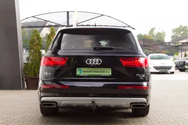 AUDI Q7 50 TDI quattro Tiptronic ic S-Line Orca Black Metallic +1.Tulajdonos +Eredeti Magyar Autó+Végig Vez. Szervizkönyv +3X-s GARANCIA !!