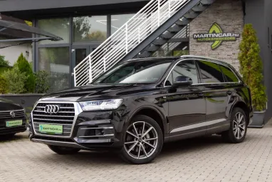 AUDI Q7 50 TDI quattro Tiptronic ic S-Line Orca Black Metallic +1.Tulajdonos +Eredeti Magyar Autó+Végig Vez. Szervizkönyv +3X-s GARANCIA !!