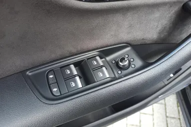 AUDI Q7 50 TDI quattro Tiptronic ic S-Line Orca Black Metallic +1.Tulajdonos +Eredeti Magyar Autó+Végig Vez. Szervizkönyv +3X-s GARANCIA !!