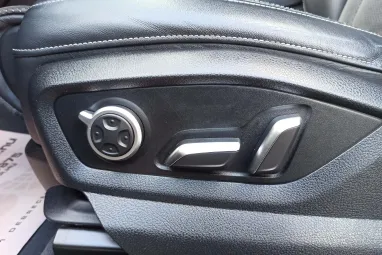 AUDI Q7 50 TDI quattro Tiptronic ic S-Line Orca Black Metallic +1.Tulajdonos +Eredeti Magyar Autó+Végig Vez. Szervizkönyv +3X-s GARANCIA !!