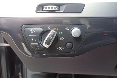 AUDI Q7 50 TDI quattro Tiptronic ic S-Line Orca Black Metallic +1.Tulajdonos +Eredeti Magyar Autó+Végig Vez. Szervizkönyv +3X-s GARANCIA !!