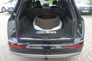 AUDI Q7 50 TDI quattro Tiptronic ic S-Line Orca Black Metallic +1.Tulajdonos +Eredeti Magyar Autó+Végig Vez. Szervizkönyv +3X-s GARANCIA !!