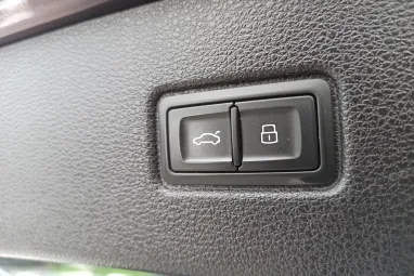 AUDI Q7 50 TDI quattro Tiptronic ic S-Line Orca Black Metallic +1.Tulajdonos +Eredeti Magyar Autó+Végig Vez. Szervizkönyv +3X-s GARANCIA !!