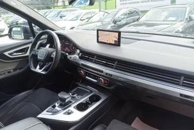 AUDI Q7 50 TDI quattro Tiptronic ic S-Line Orca Black Metallic +1.Tulajdonos +Eredeti Magyar Autó+Végig Vez. Szervizkönyv +3X-s GARANCIA !!
