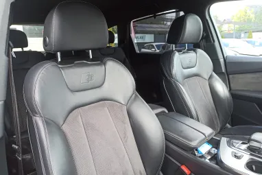 AUDI Q7 50 TDI quattro Tiptronic ic S-Line Orca Black Metallic +1.Tulajdonos +Eredeti Magyar Autó+Végig Vez. Szervizkönyv +3X-s GARANCIA !!