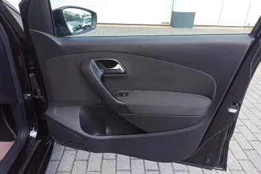 VOLKSWAGEN POLO V 1.4 85 Comfortline Deep Black Pearl Metallic +1.Tulajdonos +Friss Műszaki +3X-s GARANCIA !!