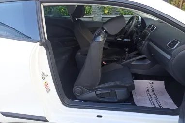 VOLKSWAGEN SCIROCCO 2.0 CR TDI Candy White Mettalic+ Szervizelt Állapotban+3X-s GARANCIA !!