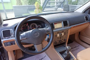 OPEL VECTRA C Caravan 1.9 CDTI Cosmo Sapphire Black Metallic +Light Beige Leather +3X-s GARANCIA !!