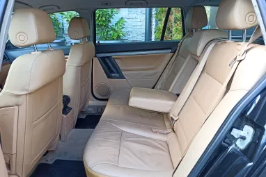 OPEL VECTRA C Caravan 1.9 CDTI Cosmo Sapphire Black Metallic +Light Beige Leather +3X-s GARANCIA !!