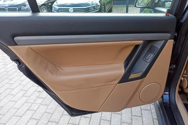 OPEL VECTRA C Caravan 1.9 CDTI Cosmo Sapphire Black Metallic +Light Beige Leather +3X-s GARANCIA !!