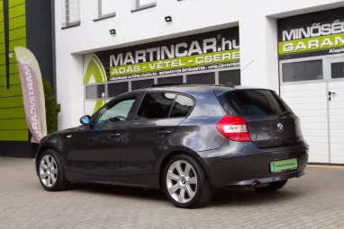 BMW 118i Sparkling Graphite Metallic +Nagyon Menő +3X-s GARANCIA !!