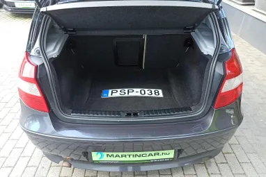 BMW 118i Sparkling Graphite Metallic +Nagyon Menő +3X-s GARANCIA !!