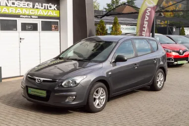 HYUNDAI I30 1.4 DOHC Comfort Steel Gray Metallic +1.Tulaj +Friss Műszaki +Keveset futott +Végig Vez.Szervizkönyv +3X-s GARANCIA !!