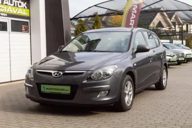 HYUNDAI I30 1.4 DOHC Comfort Steel Gray Metallic +1.Tulaj +Friss Műszaki +Keveset futott +Végig Vez.Szervizkönyv +3X-s GARANCIA !!
