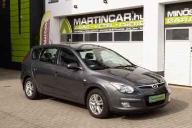 HYUNDAI I30 1.4 DOHC Comfort Steel Gray Metallic +1.Tulaj +Friss Műszaki +Keveset futott +Végig Vez.Szervizkönyv +3X-s GARANCIA !!