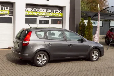 HYUNDAI I30 1.4 DOHC Comfort Steel Gray Metallic +1.Tulaj +Friss Műszaki +Keveset futott +Végig Vez.Szervizkönyv +3X-s GARANCIA !!