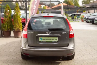 HYUNDAI I30 1.4 DOHC Comfort Steel Gray Metallic +1.Tulaj +Friss Műszaki +Keveset futott +Végig Vez.Szervizkönyv +3X-s GARANCIA !!