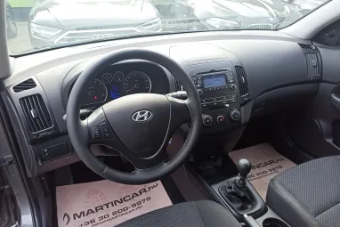 HYUNDAI I30 1.4 DOHC Comfort Steel Gray Metallic +1.Tulaj +Friss Műszaki +Keveset futott +Végig Vez.Szervizkönyv +3X-s GARANCIA !!