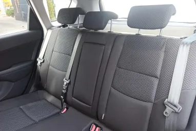 HYUNDAI I30 1.4 DOHC Comfort Steel Gray Metallic +1.Tulaj +Friss Műszaki +Keveset futott +Végig Vez.Szervizkönyv +3X-s GARANCIA !!