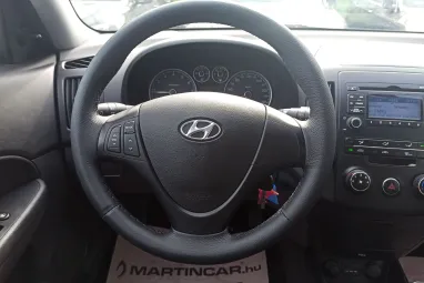 HYUNDAI I30 1.4 DOHC Comfort Steel Gray Metallic +1.Tulaj +Friss Műszaki +Keveset futott +Végig Vez.Szervizkönyv +3X-s GARANCIA !!