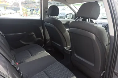 HYUNDAI I30 1.4 DOHC Comfort Steel Gray Metallic +1.Tulaj +Friss Műszaki +Keveset futott +Végig Vez.Szervizkönyv +3X-s GARANCIA !!