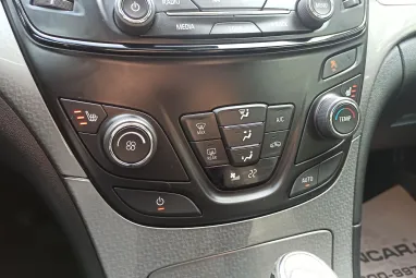 OPEL INSIGNIA Sports Tourer 2.0 CDTI Edition (Automata) Business Smaragd Grün Metallic+ Mo.-i 1.Tulaj+ Vez.Szervizkönyv +3X-s GARANCIA !!