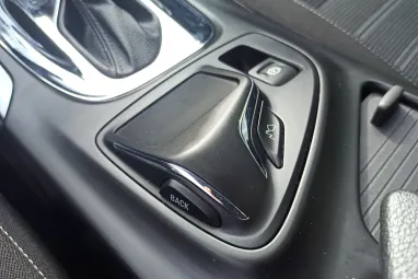 OPEL INSIGNIA Sports Tourer 2.0 CDTI Edition (Automata) Business Smaragd Grün Metallic+ Mo.-i 1.Tulaj+ Vez.Szervizkönyv +3X-s GARANCIA !!