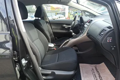 TOYOTA AURIS 1.6 Sol Black Sand Pearl +1.Tulajdonos +Keveset futott+ Végig Vez.Szerviz +3X-s GARANCIA !!