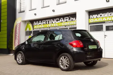 TOYOTA AURIS 1.6 Sol Black Sand Pearl +1.Tulajdonos +Keveset futott+ Végig Vez.Szerviz +3X-s GARANCIA !!