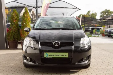 TOYOTA AURIS 1.6 Sol Black Sand Pearl +1.Tulajdonos +Keveset futott+ Végig Vez.Szerviz +3X-s GARANCIA !!