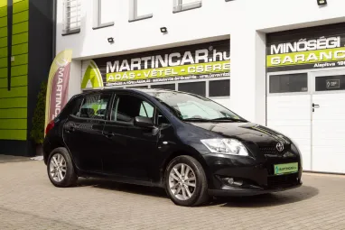 TOYOTA AURIS 1.6 Sol Black Sand Pearl +1.Tulajdonos +Keveset futott+ Végig Vez.Szerviz +3X-s GARANCIA !!