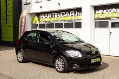 TOYOTA AURIS 1.6 Sol Black Sand Pearl +1.Tulajdonos +Keveset futott+ Végig Vez.Szerviz +3X-s GARANCIA !!