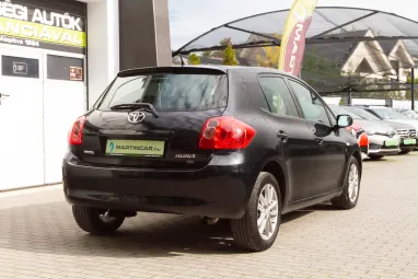 TOYOTA AURIS 1.6 Sol Black Sand Pearl +1.Tulajdonos +Keveset futott+ Végig Vez.Szerviz +3X-s GARANCIA !!