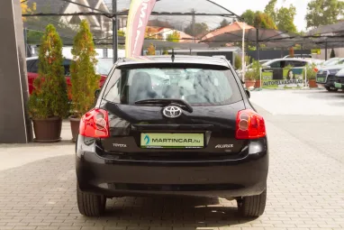 TOYOTA AURIS 1.6 Sol Black Sand Pearl +1.Tulajdonos +Keveset futott+ Végig Vez.Szerviz +3X-s GARANCIA !!