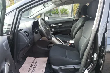 TOYOTA AURIS 1.6 Sol Black Sand Pearl +1.Tulajdonos +Keveset futott+ Végig Vez.Szerviz +3X-s GARANCIA !!